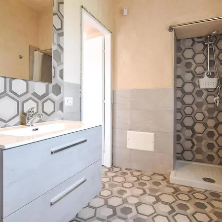 Apartment 1 Bedroom Awesome In Zambrone